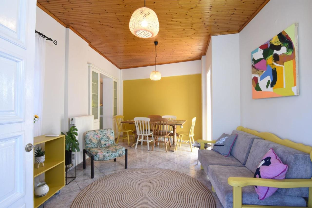 The Yellow Art Home กาลามาตา ภายนอก รูปภาพ